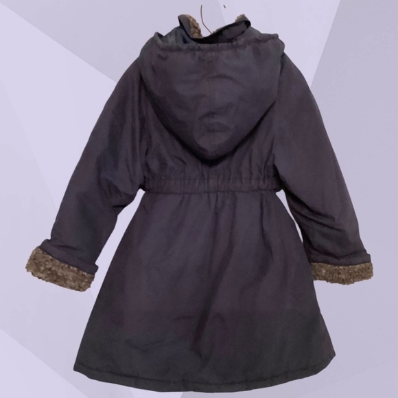 Girls Size 4 Winter Coat – Warm, Lightweight, Removable Hood, Faux Fur Trim - Picture 2 of 13